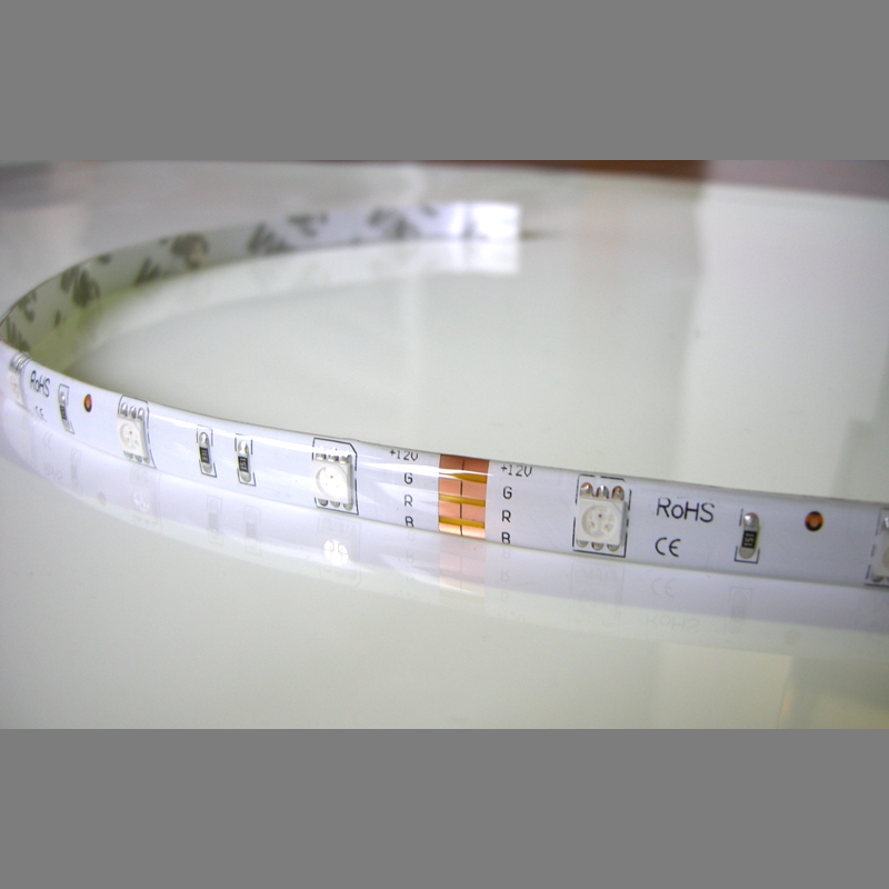 12V RGB LED Streifen Set mit Fernbedienung und Netzteil, 250cm